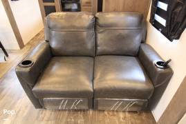 2022 Forest River Sabre 37FBT, $ 37,000