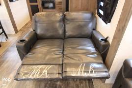 2022 Forest River Sabre 37FBT, $ 37,000