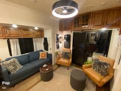 2017 KZ Durango Gold G382MBQ, $ 40,000