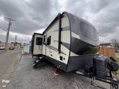 2022 Rockwood Signature 8336BH, $ 48,000