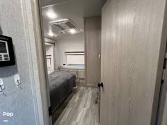 2022 Rockwood Signature 8336BH, $ 48,000