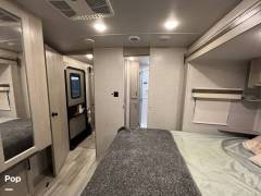 2022 Rockwood Signature 8336BH, $ 48,000