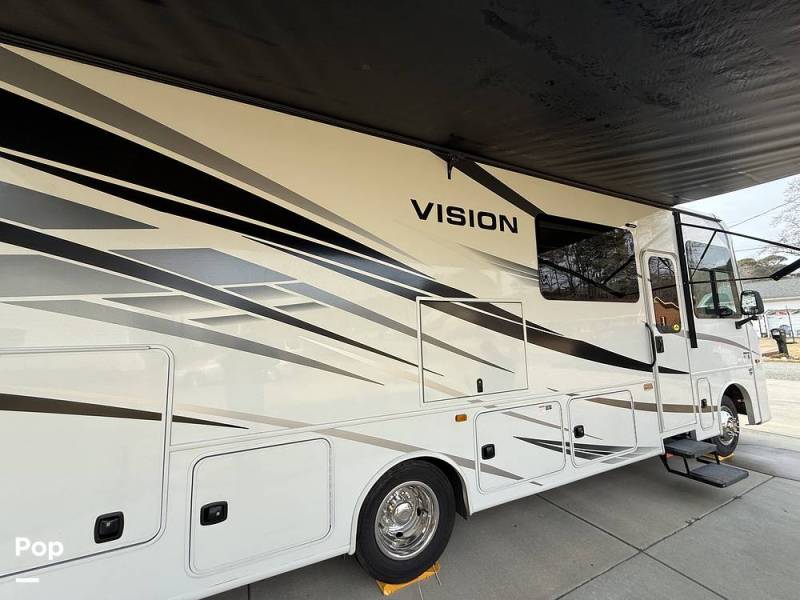 2024 Entegra Coach Vision 29S, $ 90,000