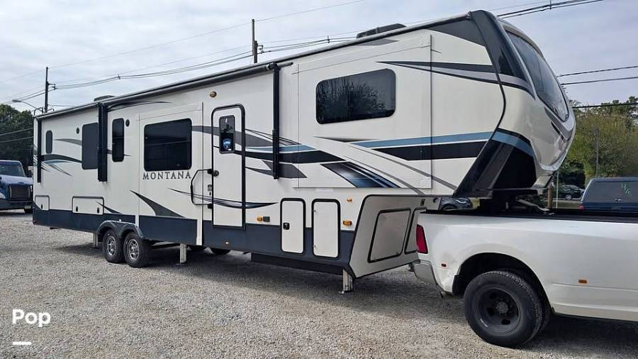2021 Keystone Montana 3763BP, $ 40,000