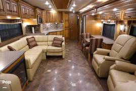 2014 Newmar Dutch Star 4372, $ 160,000