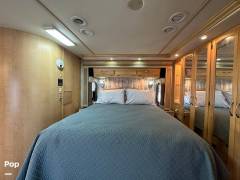2006 Fleetwood Excursion 39V, $ 43,000