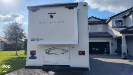 2020 Entegra Coach Odyssey 30Z, $ 71,300