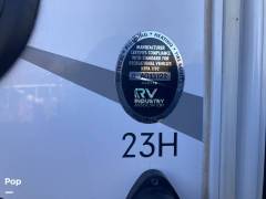 2022 Thor Motor Coach Freedom Elite 23H, $ 62,800