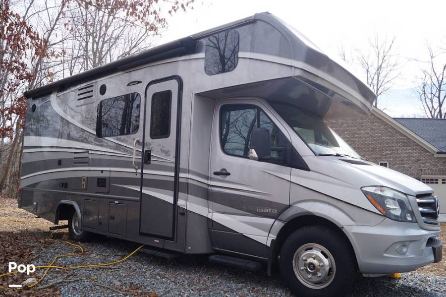 2020 Dynamax Isata 3 24FW, $ 90,000