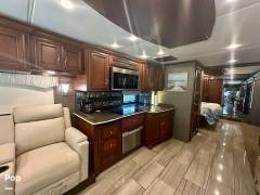 2015 Newmar Ventana 4369, $ 177,000