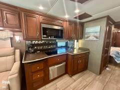 2015 Newmar Ventana 4369, $ 177,000
