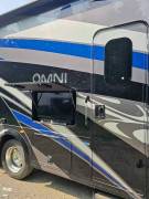 2021 Thor Motor Coach Omni RB34, $ 177,000