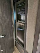2021 Thor Motor Coach Omni RB34, $ 177,000