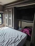 2021 Thor Motor Coach Omni RB34, $ 177,000