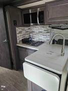 2021 Thor Motor Coach Omni RB34, $ 177,000