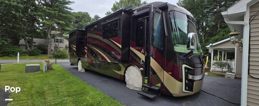 2019 Entegra Coach Insignia 40B2, $ 193,900
