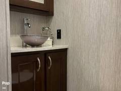 2019 CrossRoads Redwood 3901MB, $ 55,000