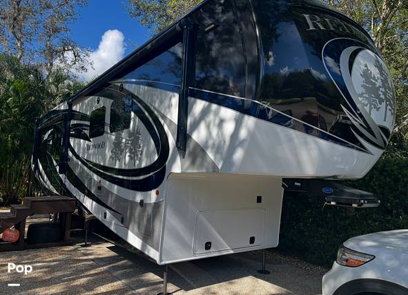 2019 CrossRoads Redwood 3901MB, $ 55,000