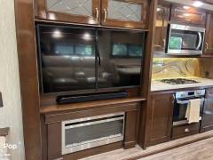 2019 CrossRoads Redwood 3901MB, $ 55,000