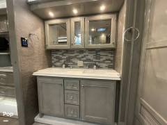 2021 Tiffin Phaeton 40IH, $ 274,000