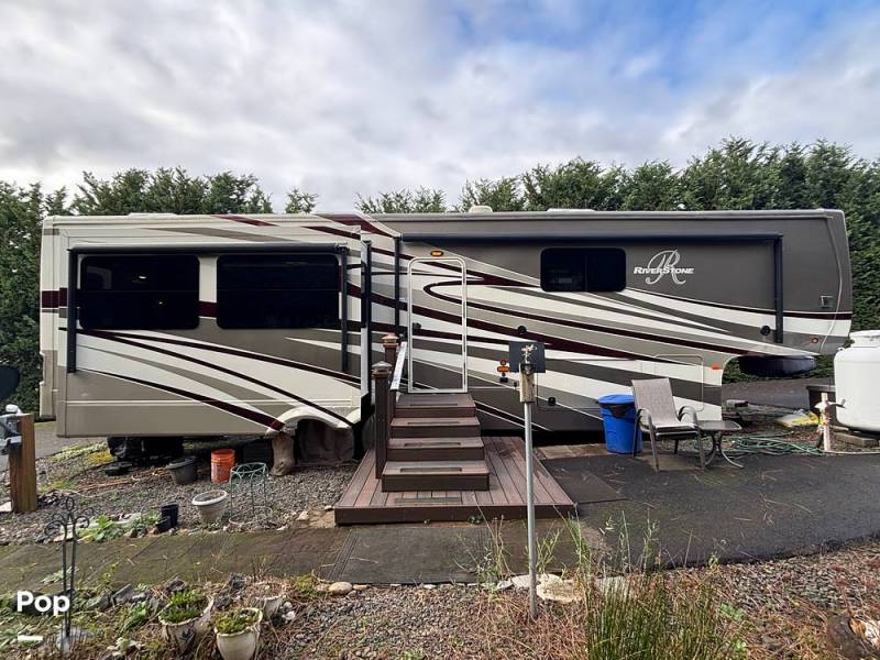 2016 Forest River Riverstone Legacy 38FB, $ 34,500