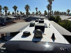 2023 Fleetwood Discovery 38N, $ 275,000