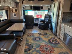 2023 Fleetwood Discovery 38N, $ 275,000