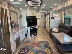 2023 Fleetwood Discovery 38N, $ 275,000