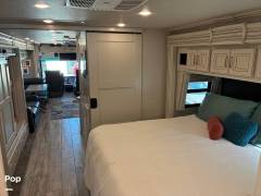 2023 Fleetwood Discovery 38N, $ 275,000