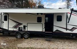 2022 Cruiser RV Stryker STG 3313, $ 46,700