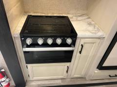 2023 Jayco Jay Flight 331BTS, $ 42,250