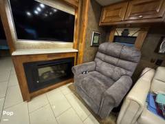 2015 Tiffin Phaeton 40AH, $ 120,000