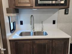 2022 Forest River Flagstaff 29RLBS, $ 34,500