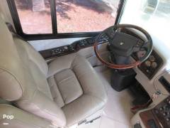 2003 Monaco Signature Series 42 Triple Crown, $ 68,500