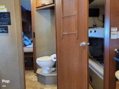 2016 Thor Motor Coach A.C.E. 30.2, $ 52,500