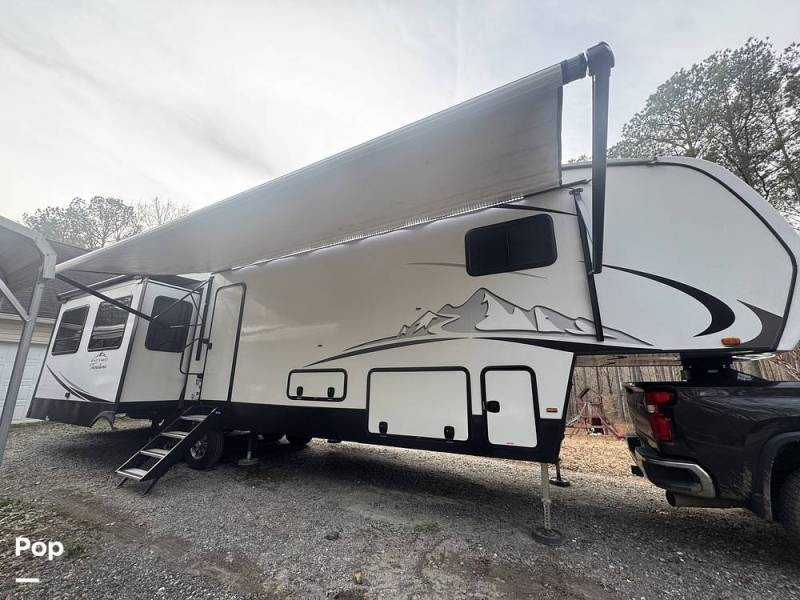 2022 East To West RV Tandara 385MB, $ 39,900