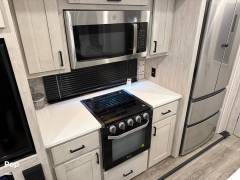 2022 East To West RV Tandara 385MB, $ 39,900