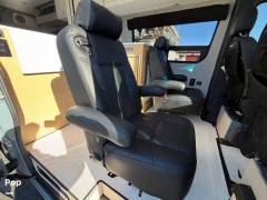2022 Outside Vans Approach AWD, $ 180,000