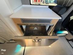 2022 Outside Vans Approach AWD, $ 180,000