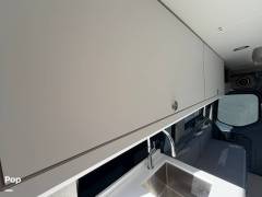 2022 Outside Vans Approach AWD, $ 180,000