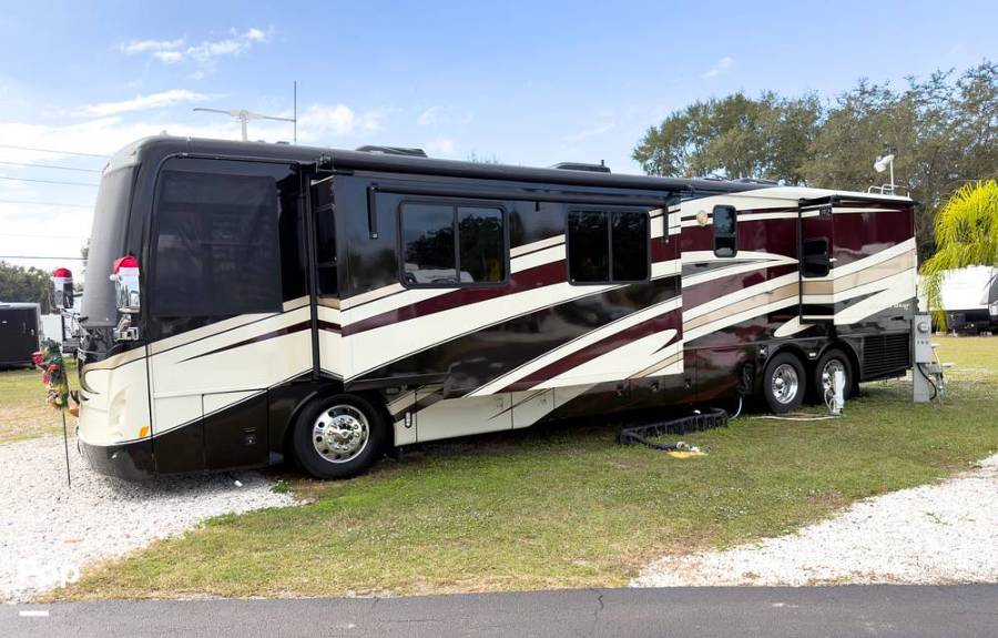 2008 Newmar Dutch Star 4320, $ 98,000