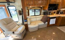2008 Newmar Dutch Star 4320, $ 98,000
