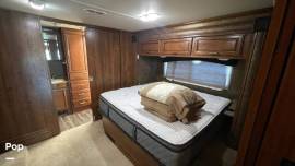 2013 Fleetwood Bounder Classic 36H, $ 42,450