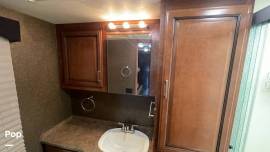 2013 Fleetwood Bounder Classic 36H, $ 42,450