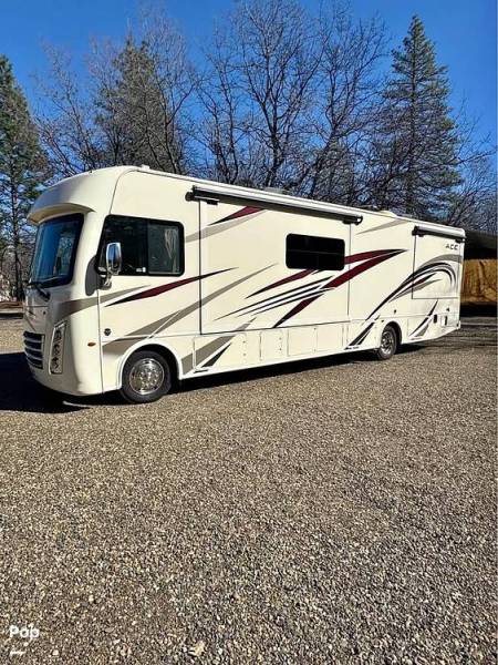 2019 Thor Motor Coach A.C.E. 33.1, $ 79,000