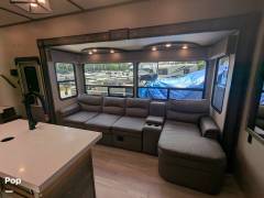 2022 Grand Design Solitude S-Class 3950BH, $ 39,900