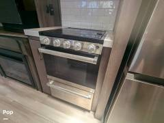 2022 Grand Design Solitude S-Class 3950BH, $ 39,900
