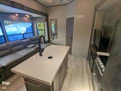 2022 Grand Design Solitude S-Class 3950BH, $ 39,900