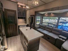 2022 Grand Design Solitude S-Class 3950BH, $ 39,900