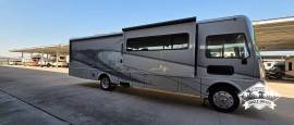 2018 Winnebago Sunova 35G, $ 63,000